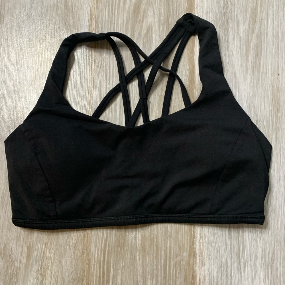 Lululemon free to be sports bra